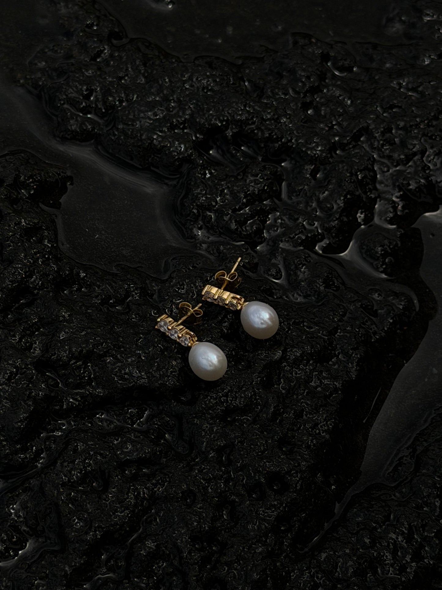 The pressure earrings